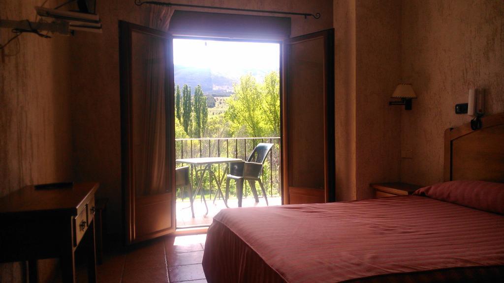 Hotel La Mesta Prádena Zimmer foto