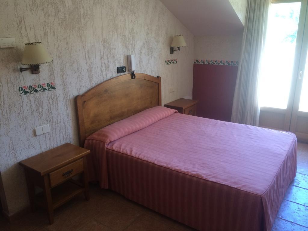 Hotel La Mesta Prádena Zimmer foto